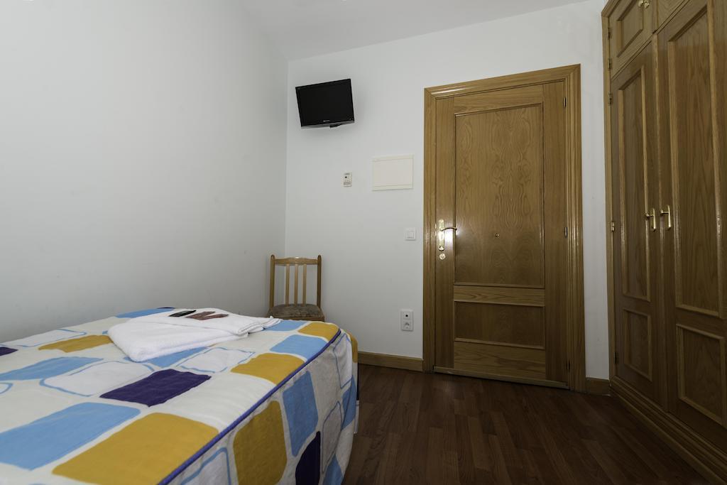 Hostal Restaurante La Pineda El Barco de Ávila Quarto foto